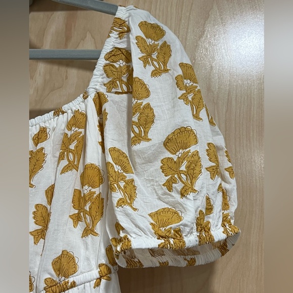 White & Gold Floral Print Peplum Top - Picture 3 of 8